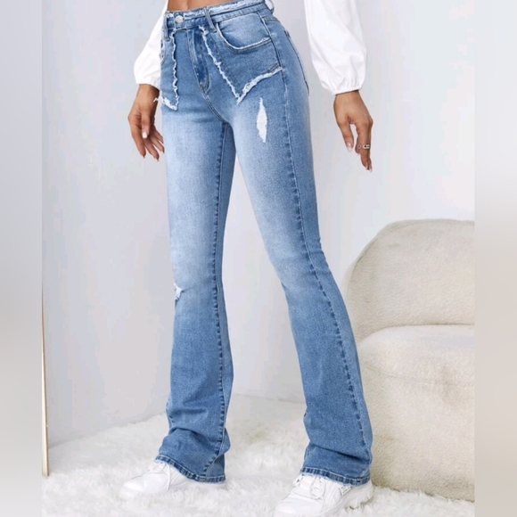 Flared-leg Jeans - Picture 3 of 3